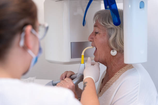 Best Emergency Tooth Extraction in Folcroft, PA