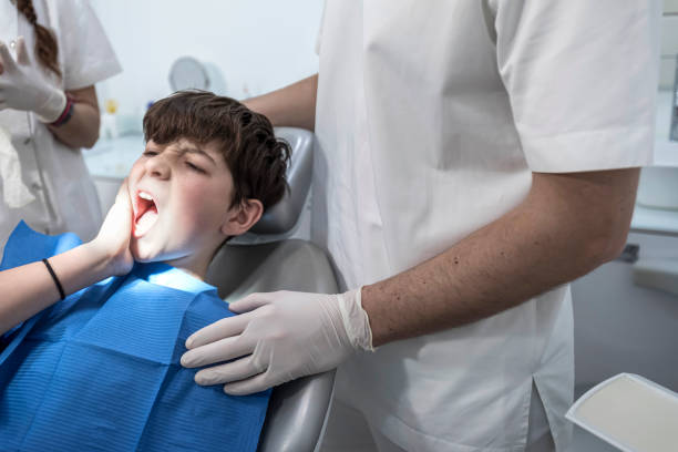 Best Emergency Tooth Extraction in Folcroft, PA